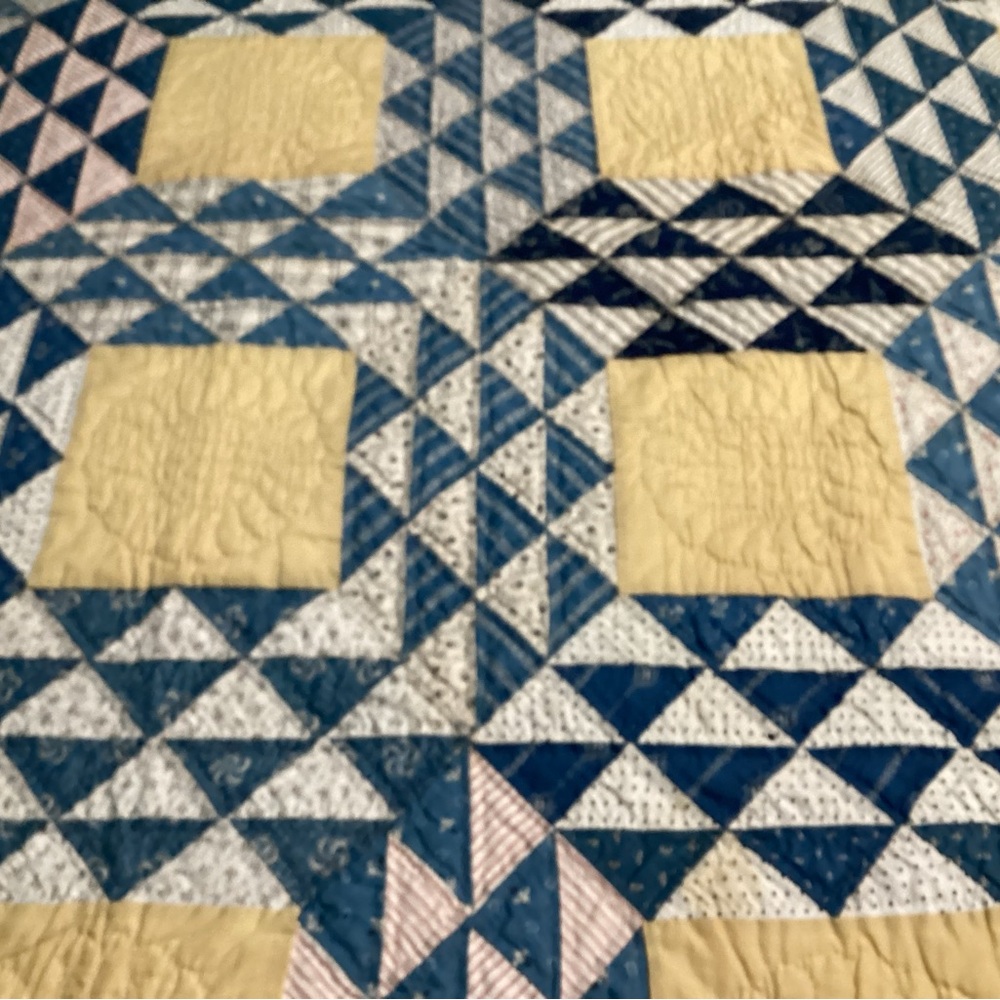 Blue and Cream Geometric Quilt Bedding - Picture 14 of 16